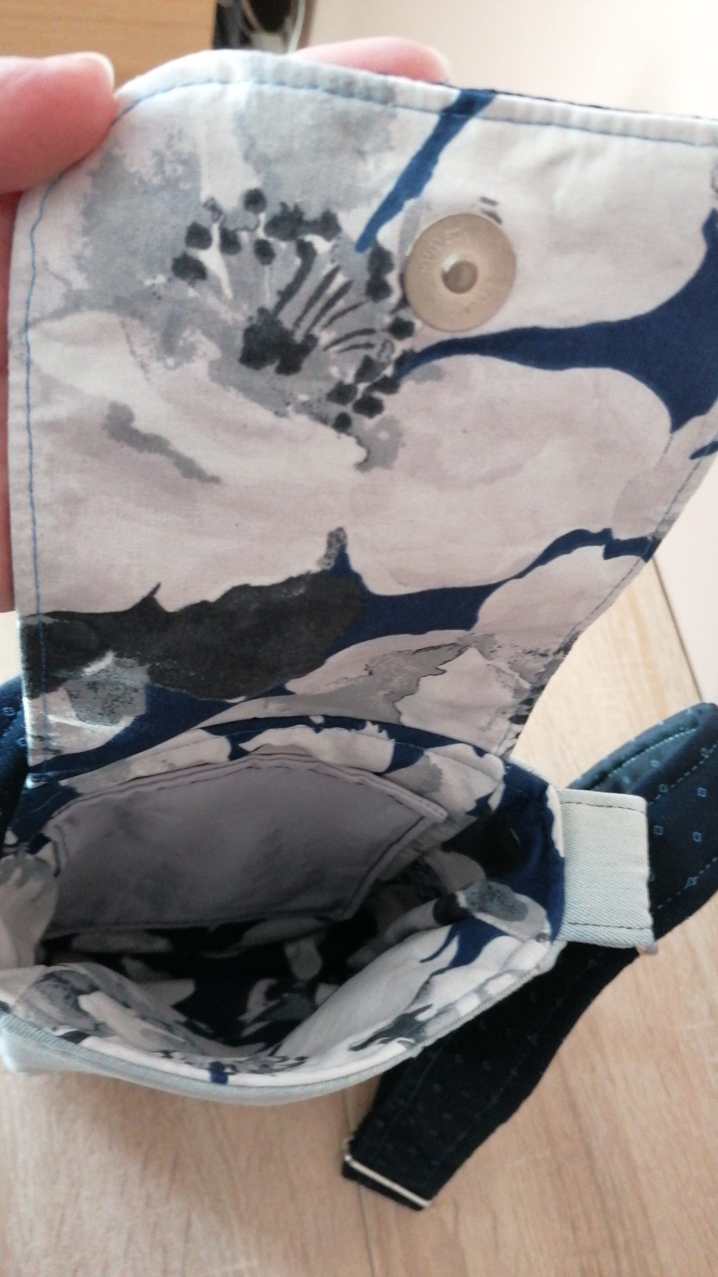 Sacoche jean clair rabat bleu foncé – Image 2