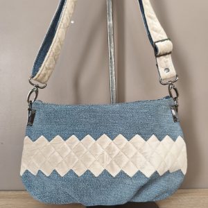 Flora Wristlet Pixel